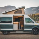 Les derniers modèles de vans aménagés pour les voyageurs en quête d'aventure